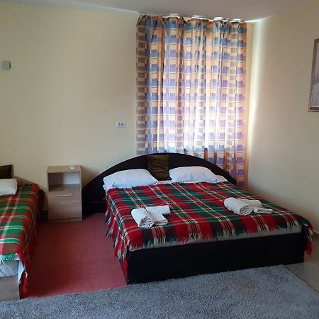Viriks Hotel Burgas Stad Buitenkant foto
