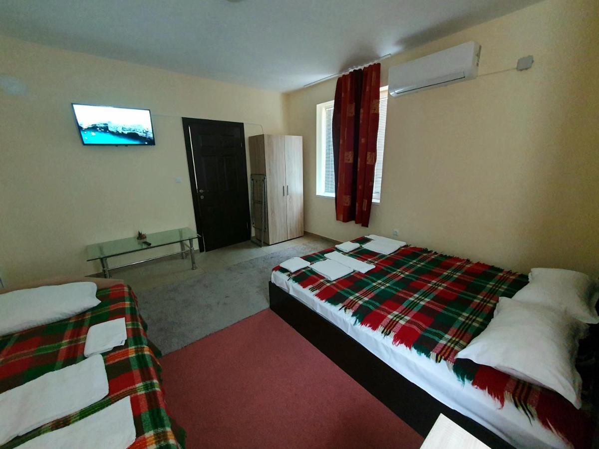 Viriks Hotel Burgas Stad Buitenkant foto