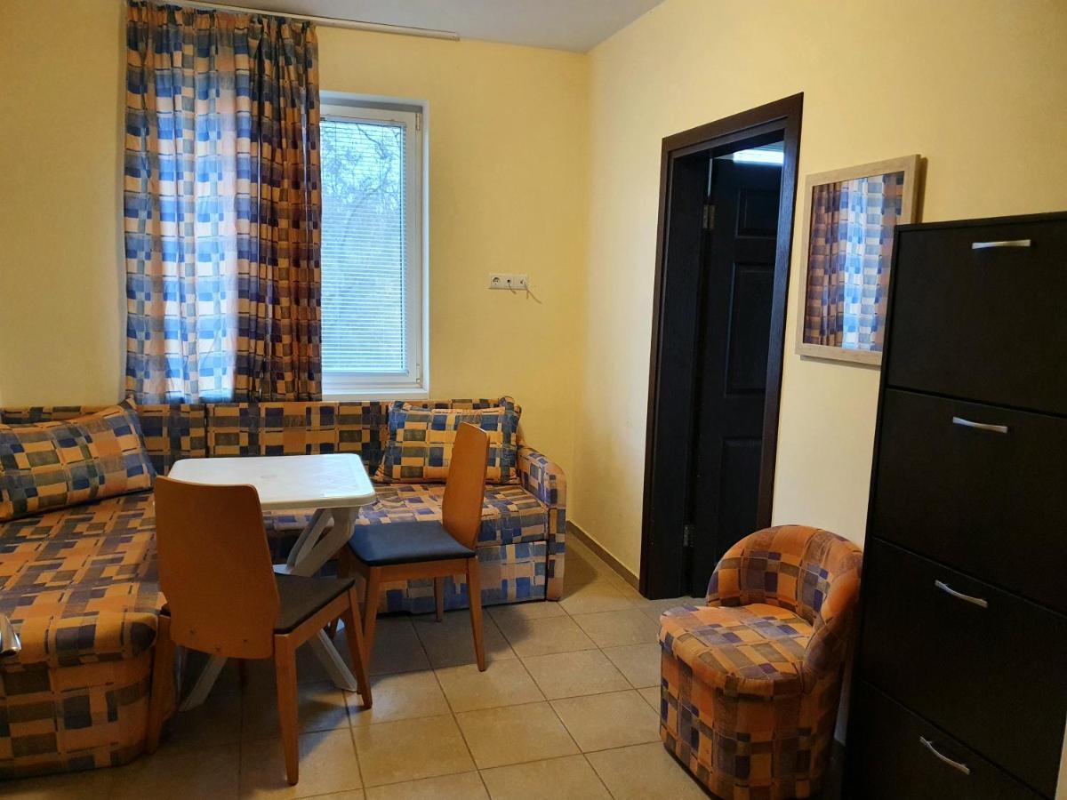 Viriks Hotel Burgas Stad Buitenkant foto