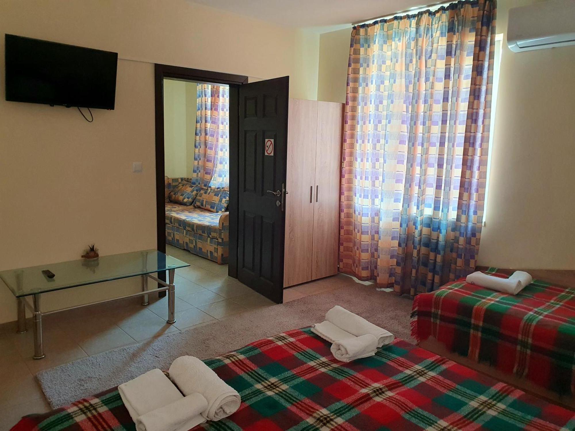 Viriks Hotel Burgas Stad Buitenkant foto