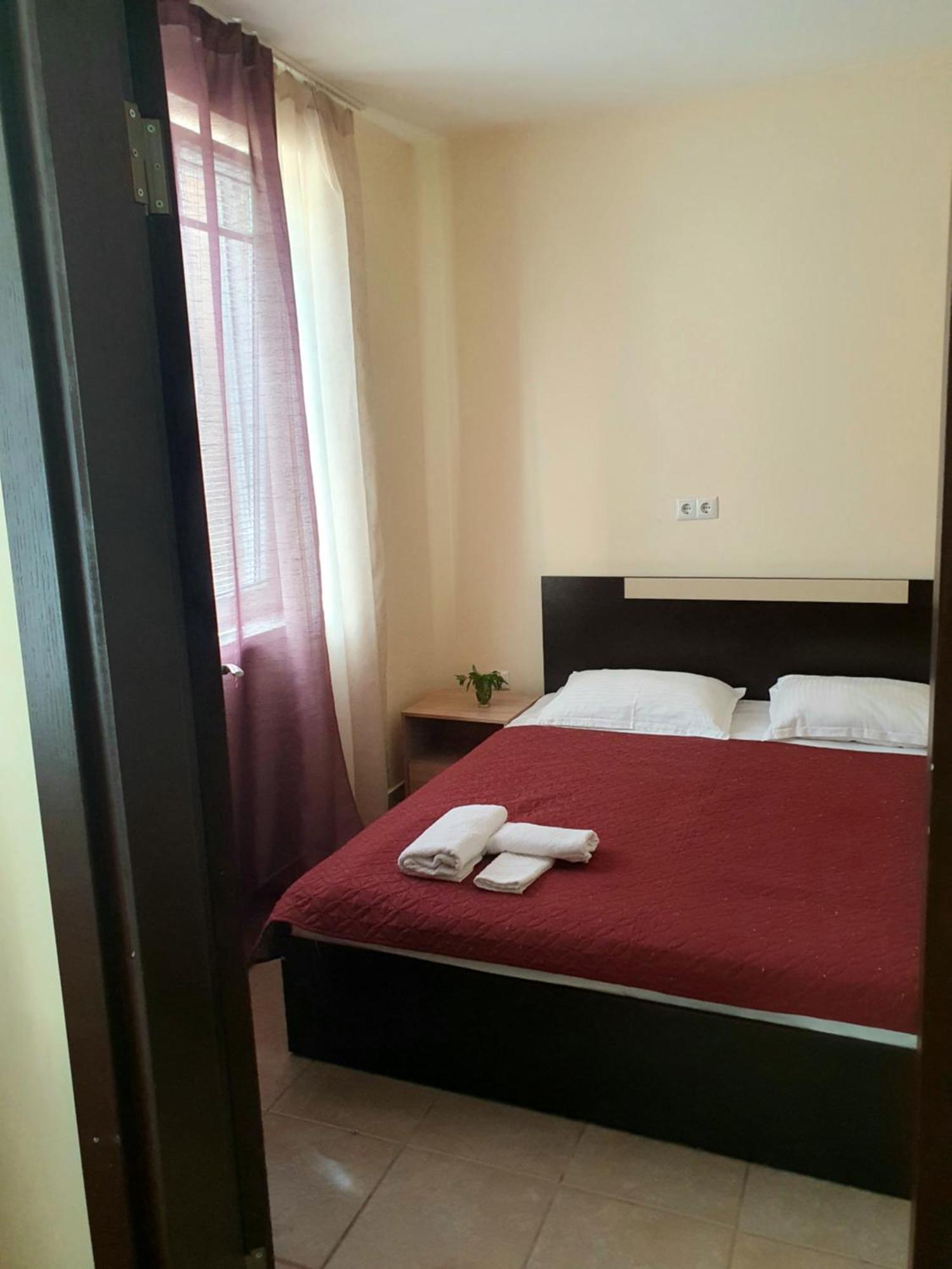 Viriks Hotel Burgas Stad Buitenkant foto